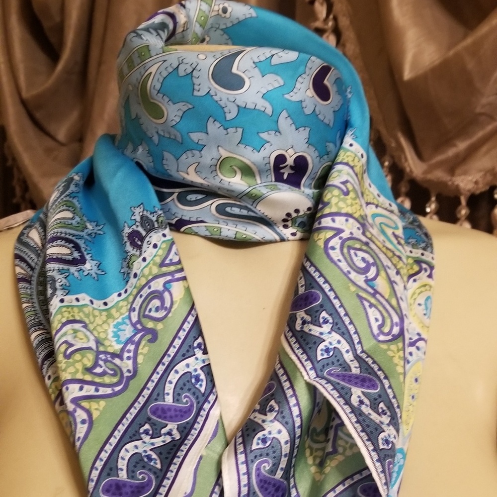 LIL Ms Paisley Aqua Vintage /Rare Scarf/Wrap